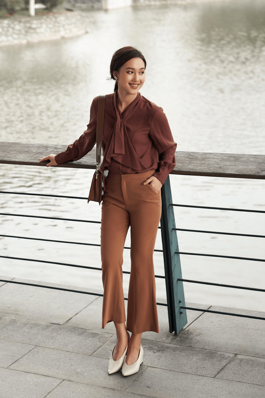 Quần ống loe - phong cách thời trang của những cô nàng có gu