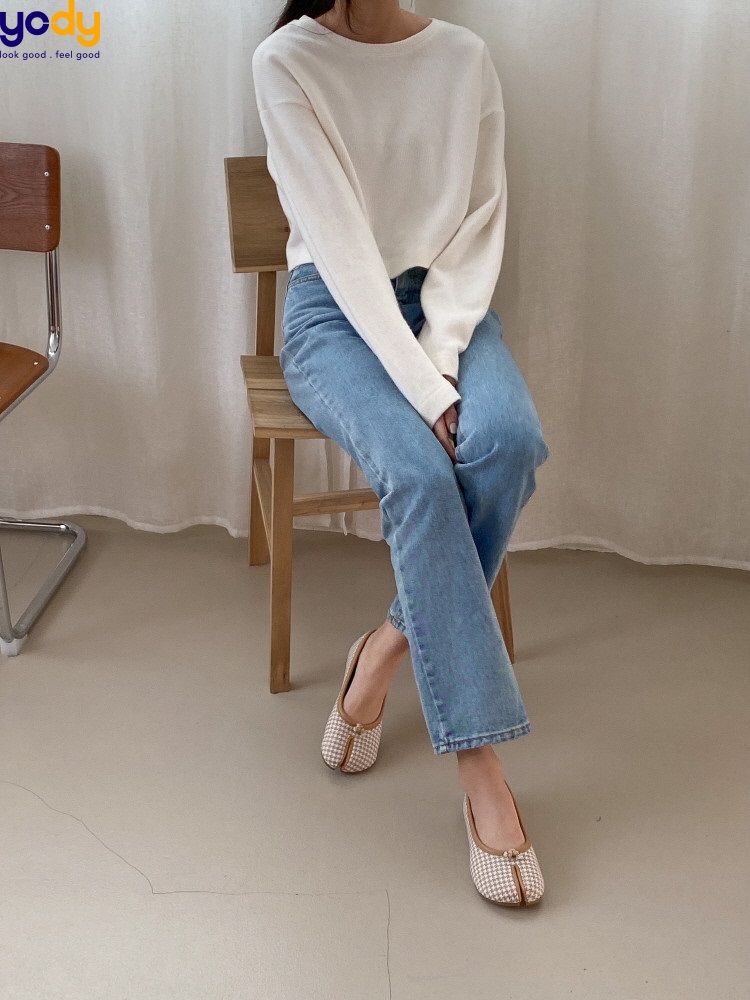 Quần jean skinny nữ với áo len