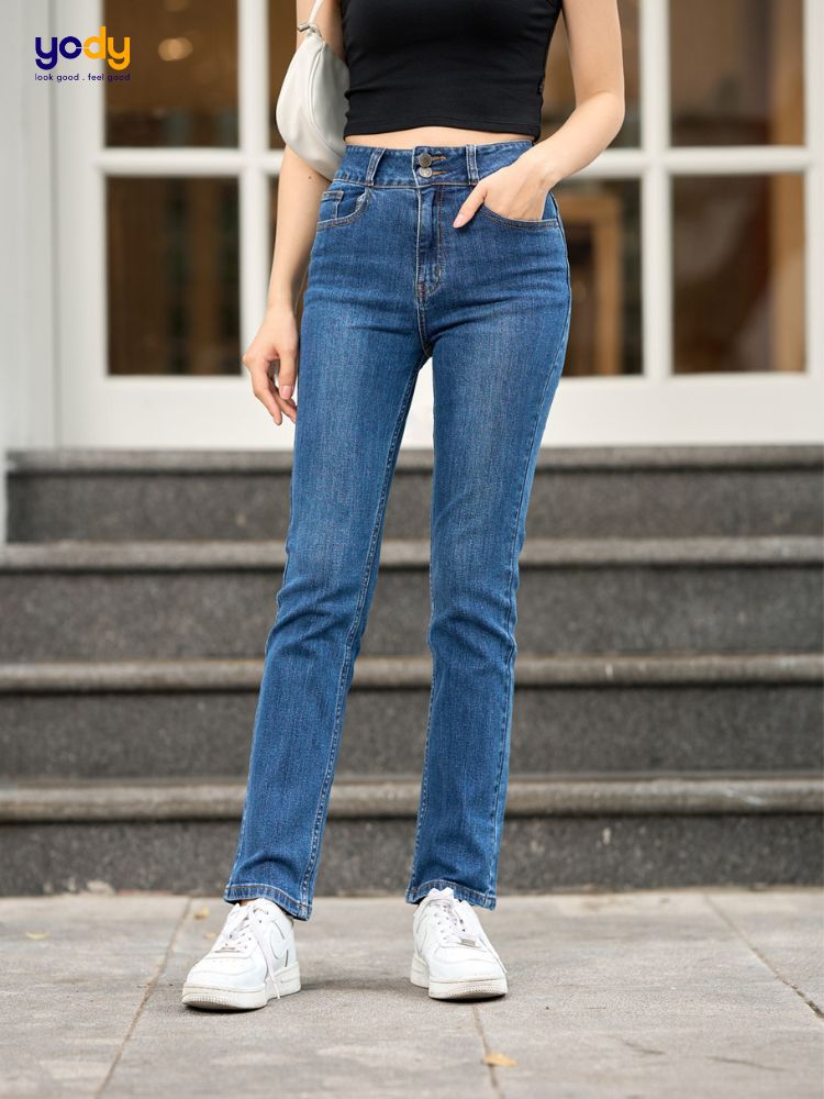 Quần jeans ống đứng 
