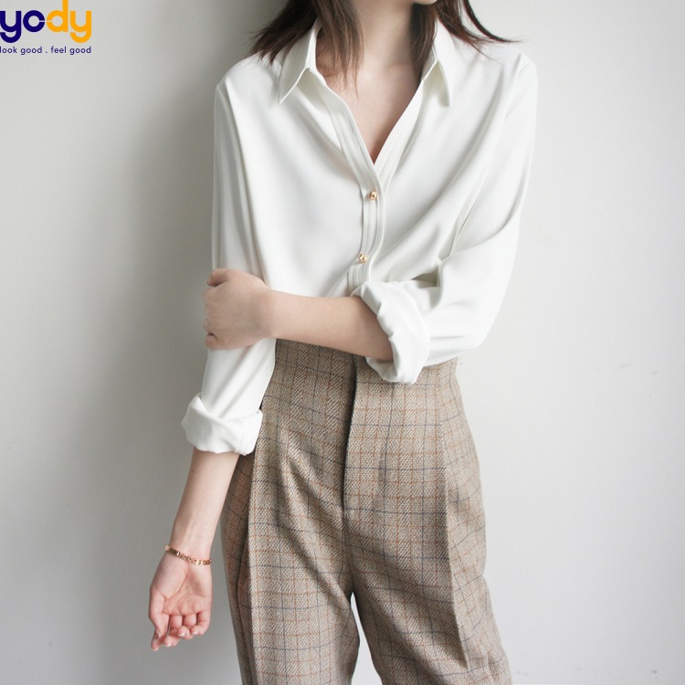 Sơ mi nữ trắng cổ V