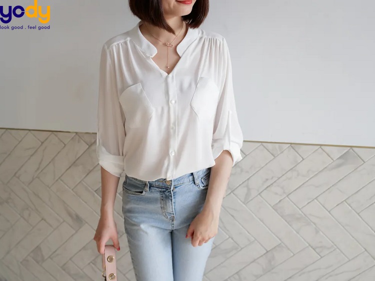 Sơ mi trắng nữ mặc cùng quần jeans