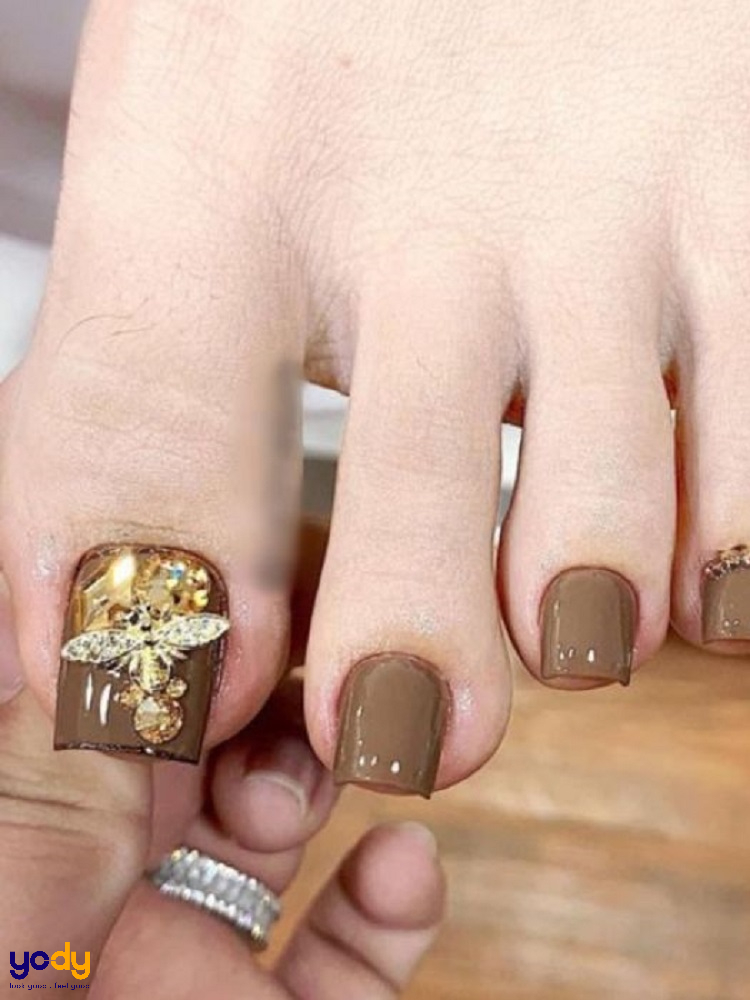 12 mẫu nail xinh yêu chuẩn trend mùa thu, chị em mau “bung lụa” để có bàn  tay sang chảnh