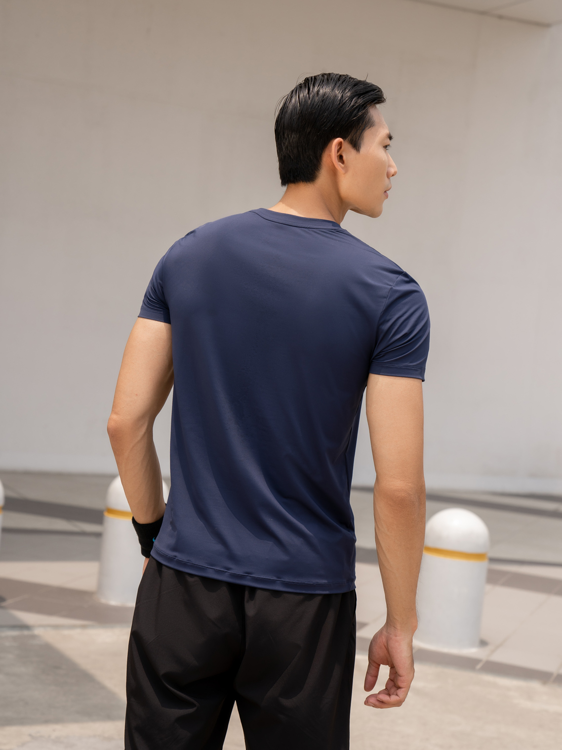 Áo Thun Nam Thể Thao In Ngực Năng Động