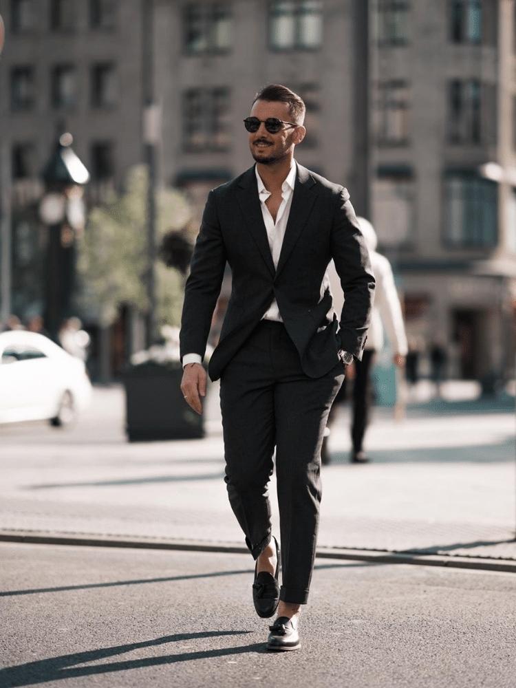 Cách thức phối màu sơ mi đen cùng suit đen  MANTINO