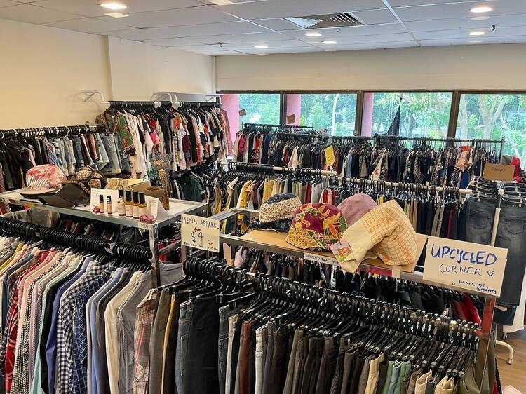 Thrift Shop là gì? Tại sao GEN Z lại mê mẩn đến vậy?