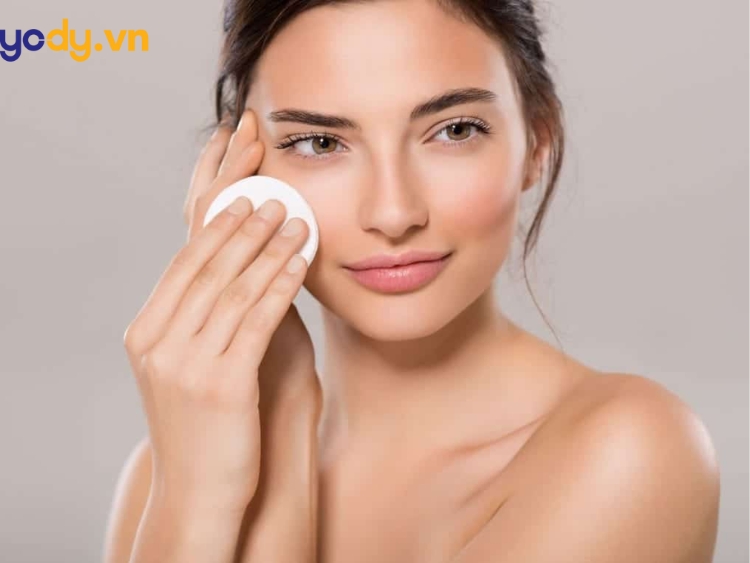 toner cho da dầu mụn