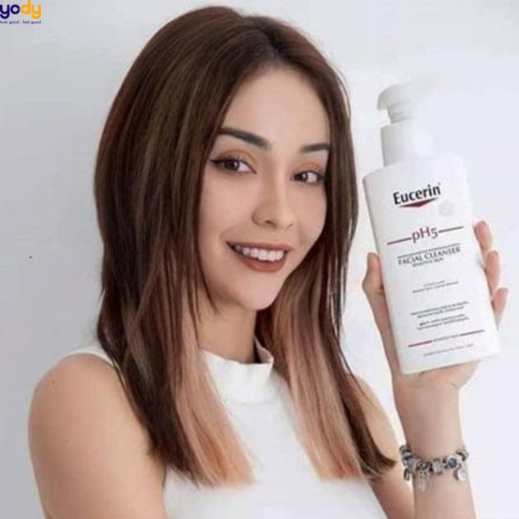 Top sữa rửa mặt tốt nhất cho da khô