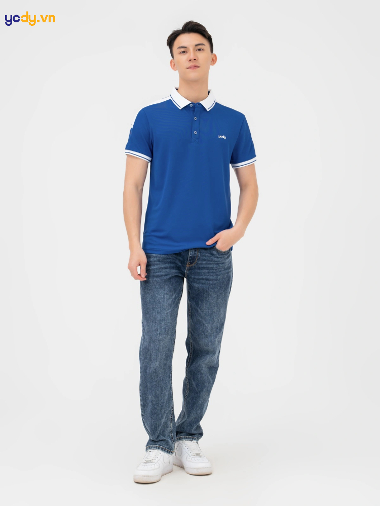 Phối quần jean với áo polo