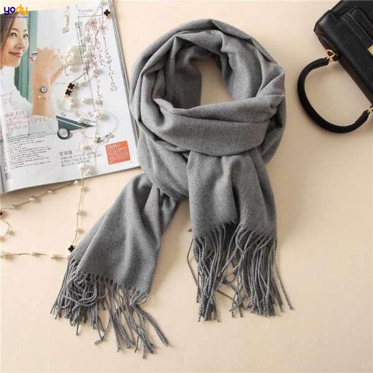 Khăn quàng cổ từ vải tái chế