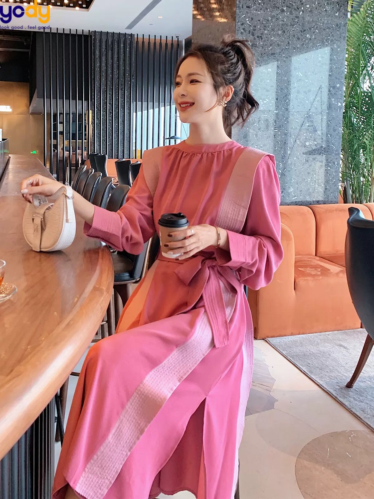 Đầm sơ mi hồng cánh sen