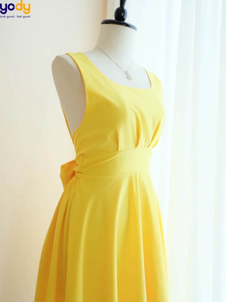 Váy vàng vai lệch CHATS – Hizu Dress Up