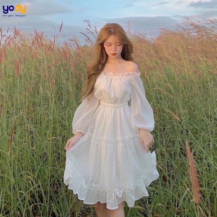 HẾT Váy nhung tầng màu trắng kem cực kì xinh. Như mới. Kéo qua xem chi tiết  ạ Fix eo + 20k - Eo 58-84, dài 80 - Gi... | Instagram