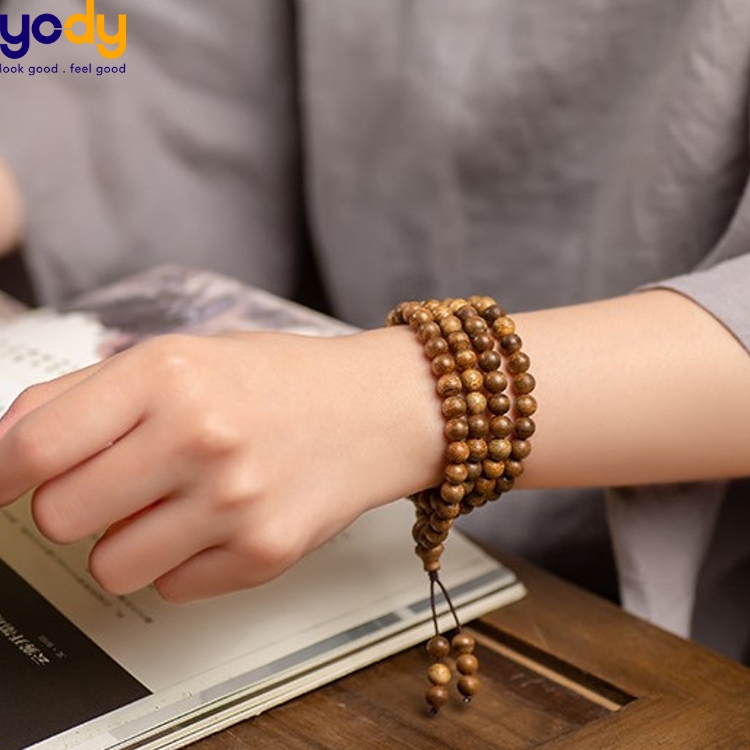 vòng đeo tay bằng gỗ