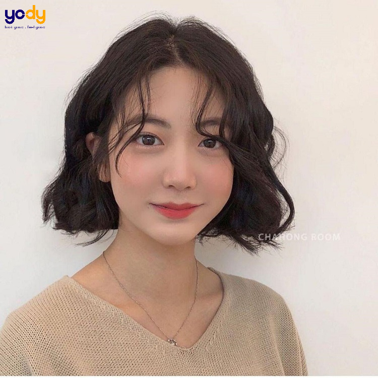 Đáng yêu hơn với tóc xoăn sóng ngắn
