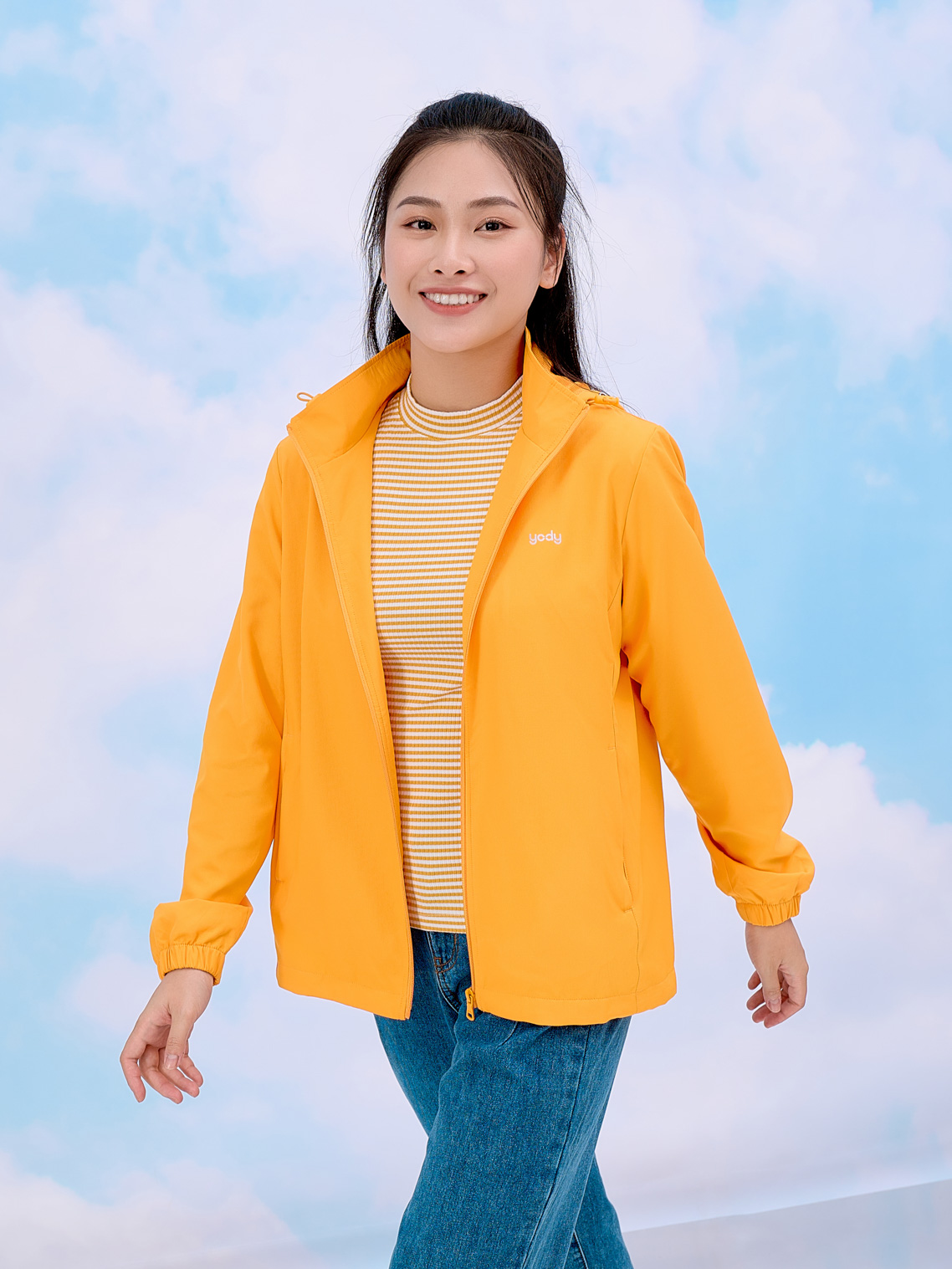 ao-khoac-gio-nu-truot-nuoc-thong-minh
