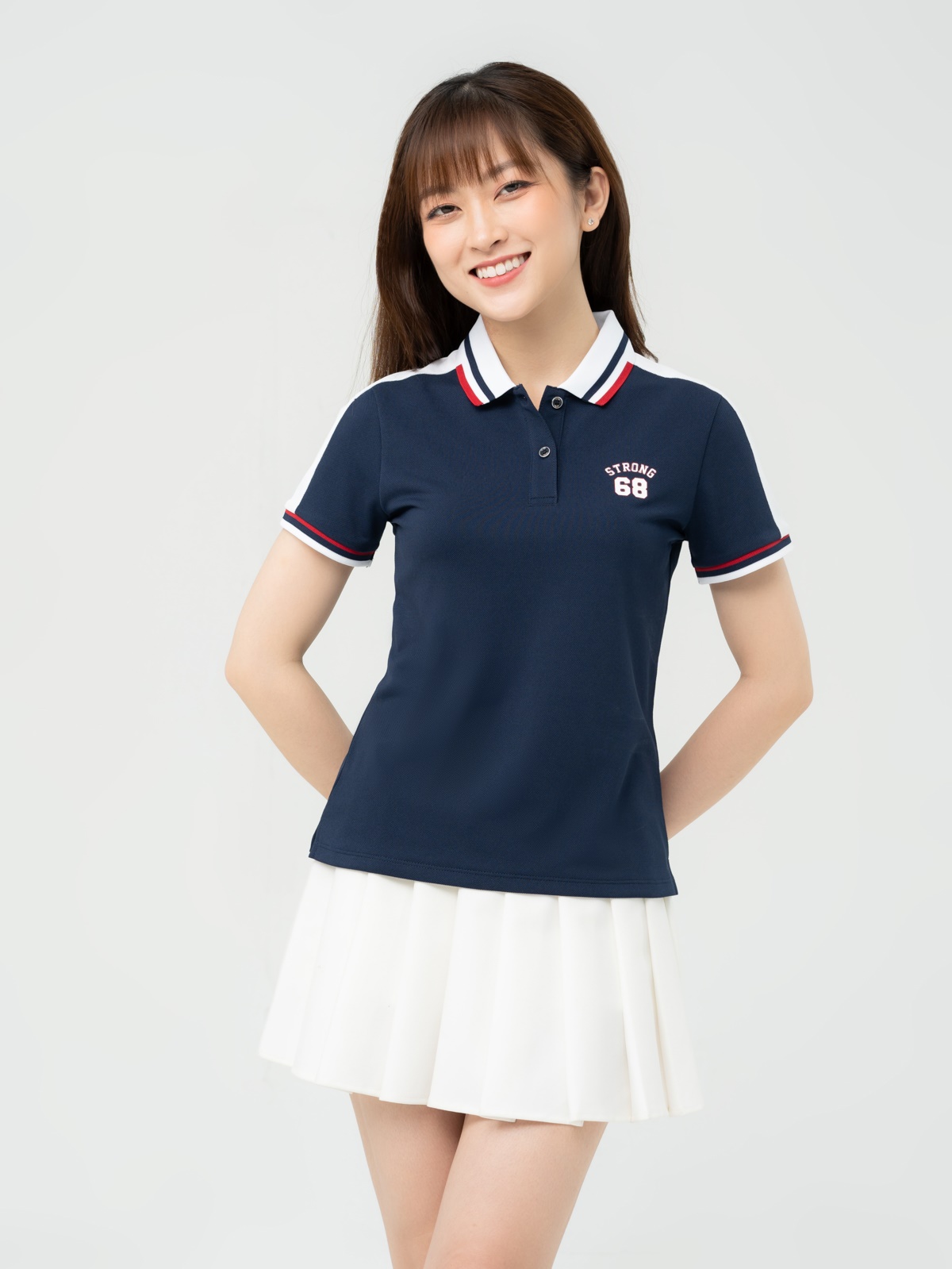 ao-polo-nu-cafe-phoi-tay