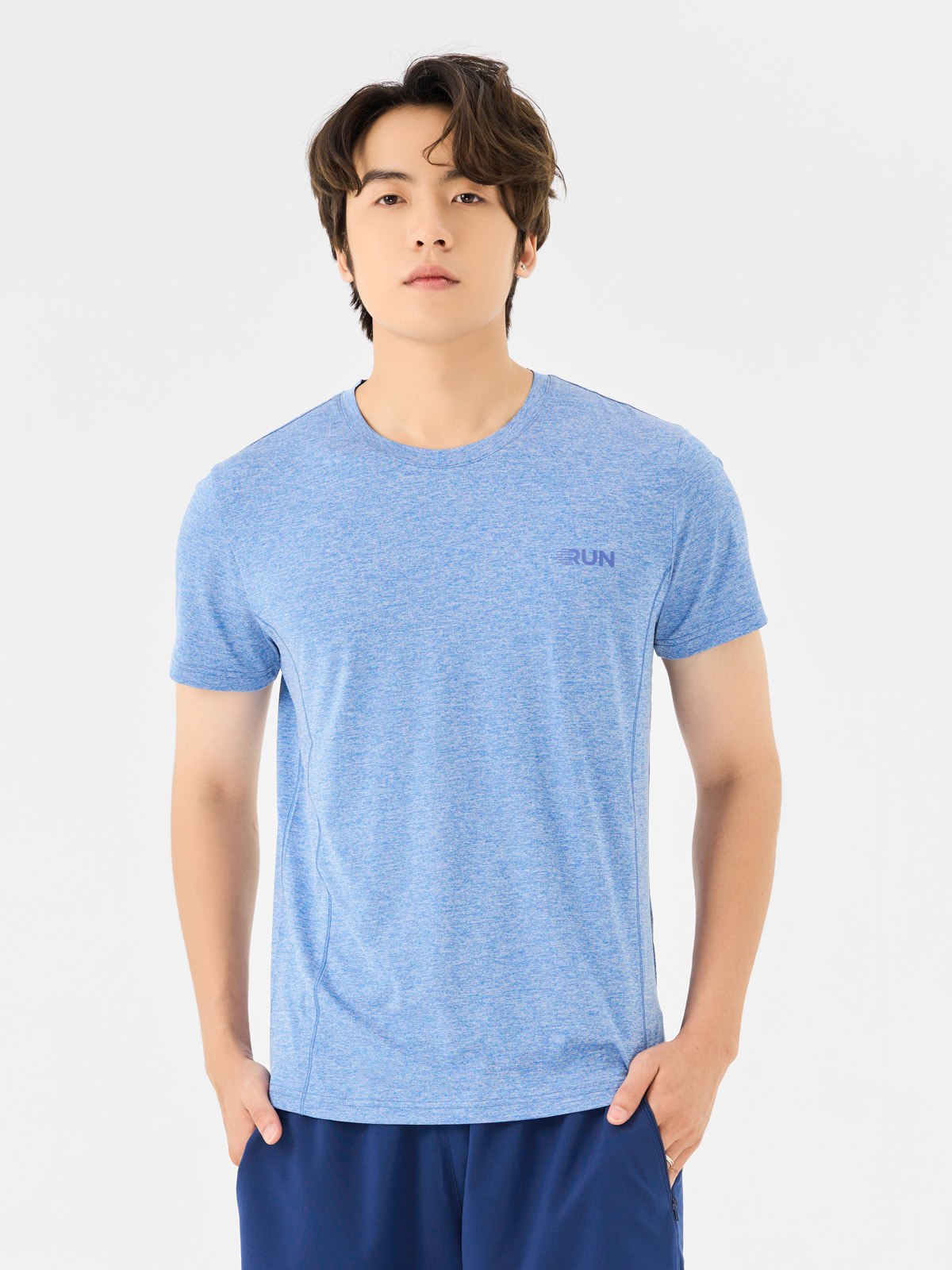 t-shirt-the-thao-nam-sieu-nhe-in-run