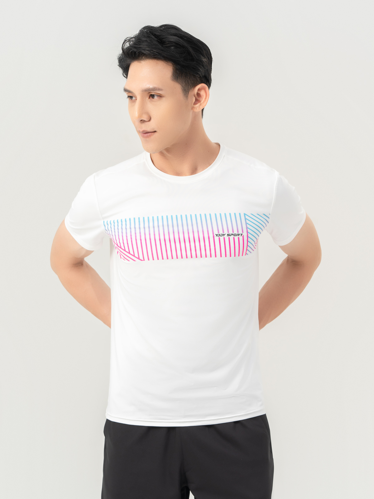 t-shirt-the-thao-nam-in-phoi-nguc
