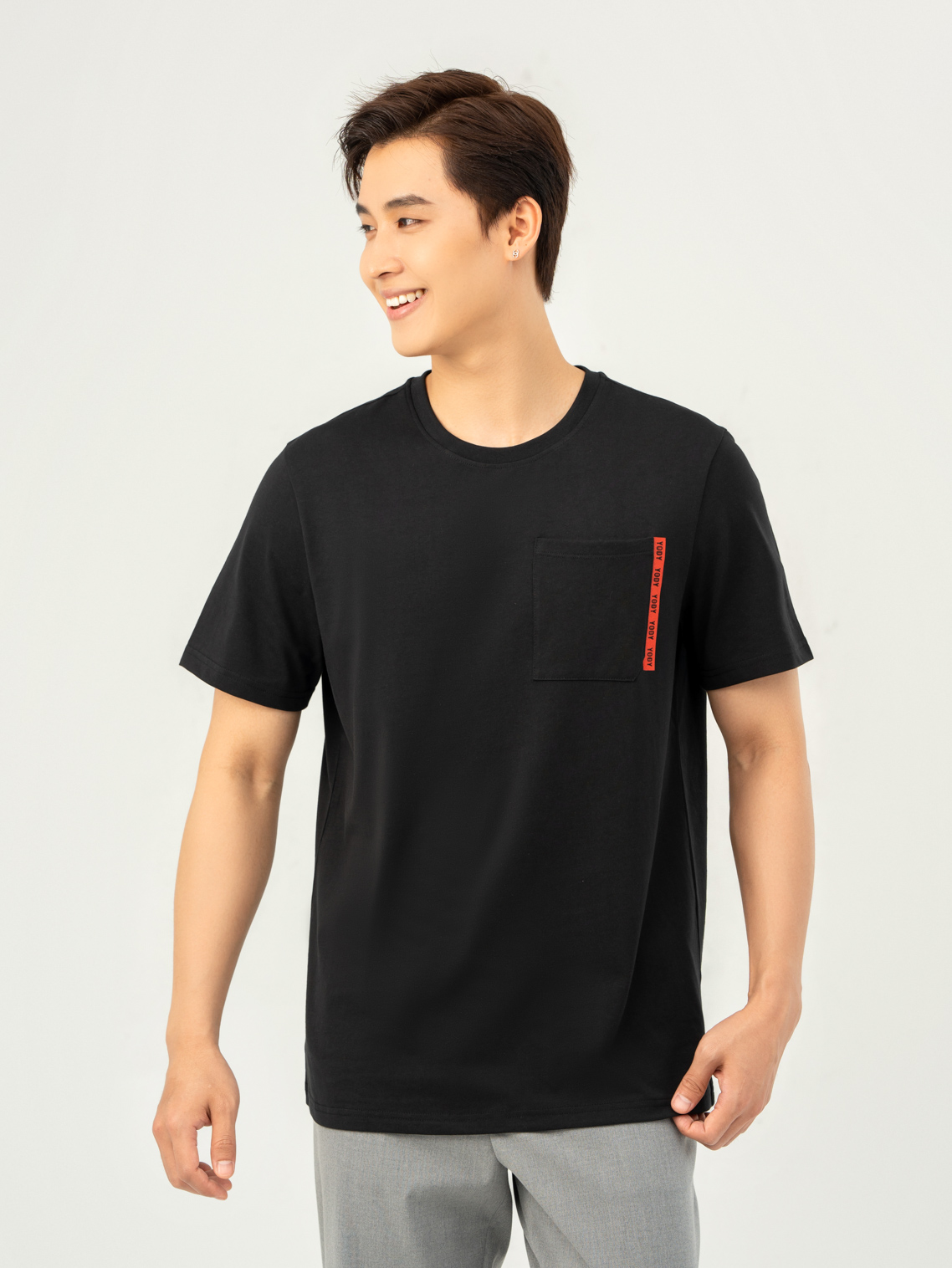 t-shirt-nam-tui-nguc-in-phoi-yody-100-usa