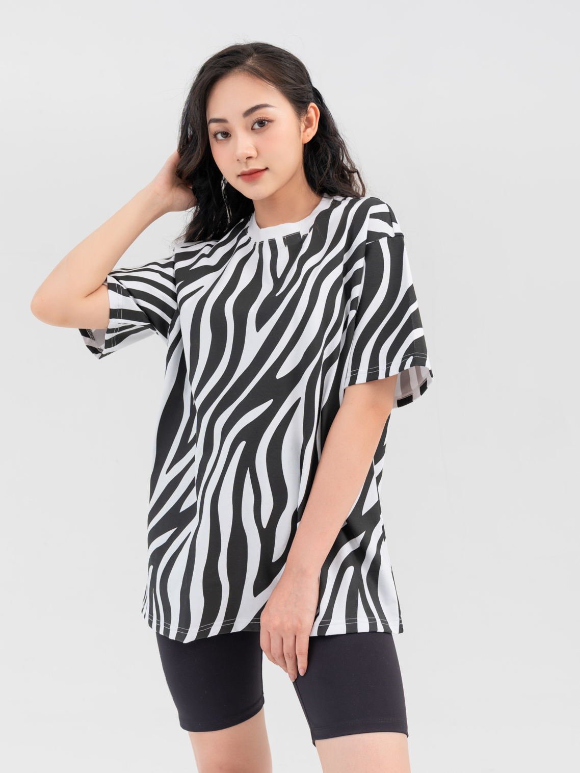 t-shirt-nu-dang-rong-in-tran-bot-ngo