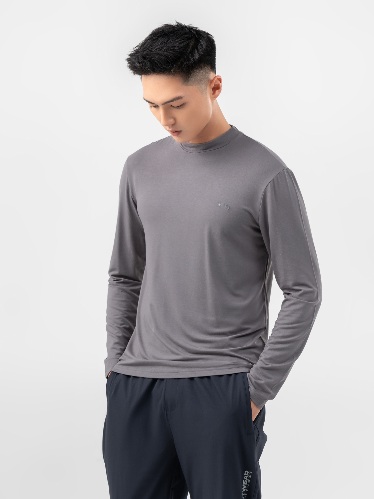 ao-thun-dong-nam-giu-nhiet-co-3cm