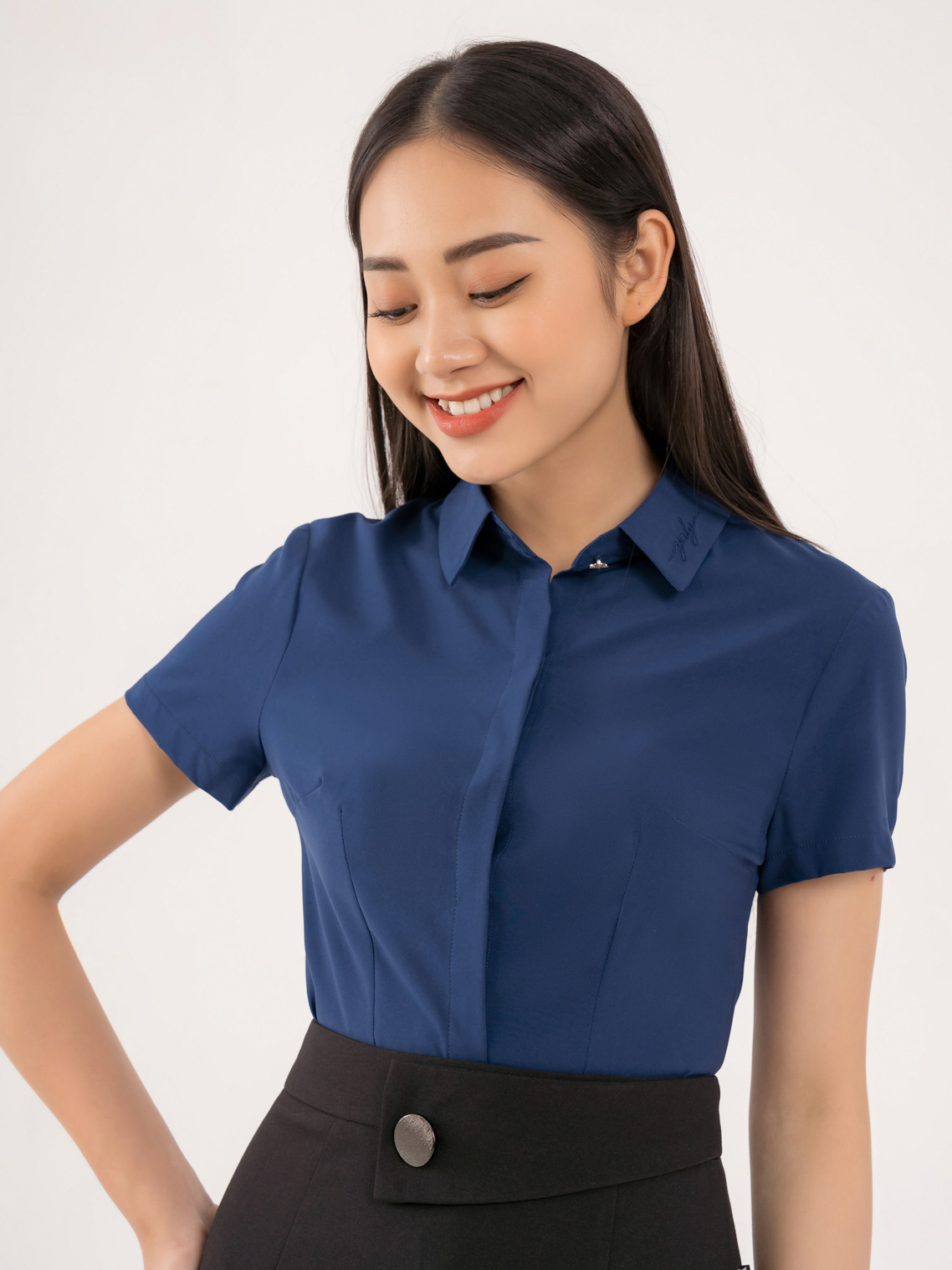 TOP 10 mẫu áo sơ mi nữ kiểu Hàn Quốc cuốn nhất 2023