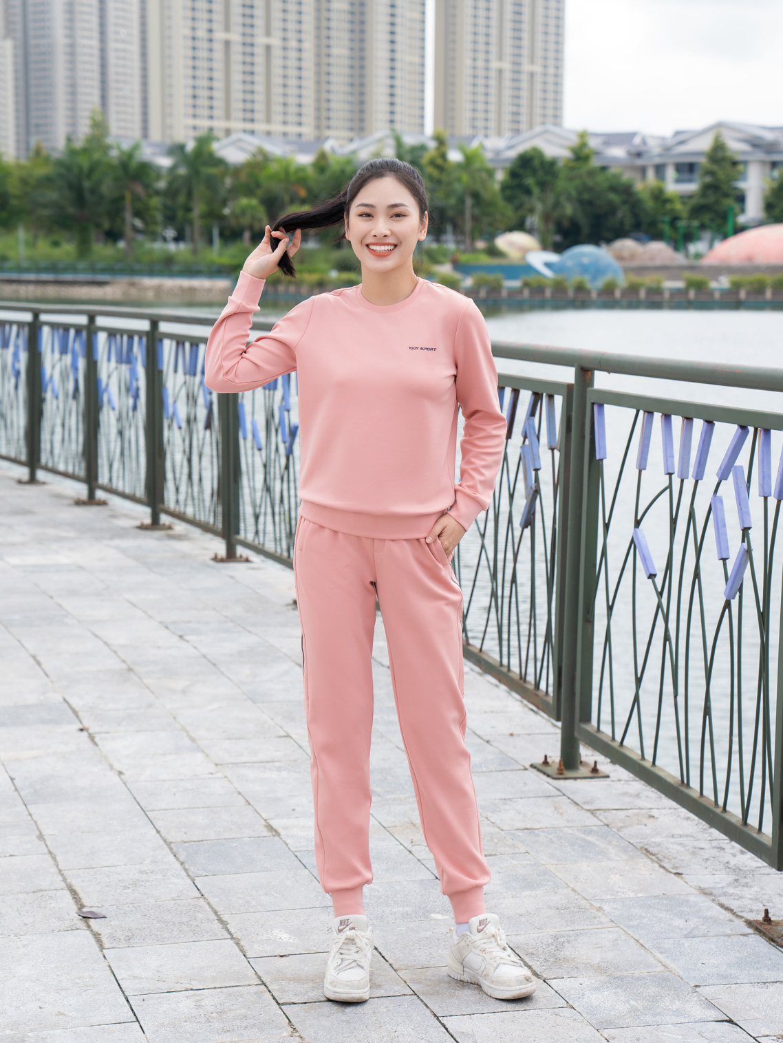 bo-do-the-thao-nu-in-soc