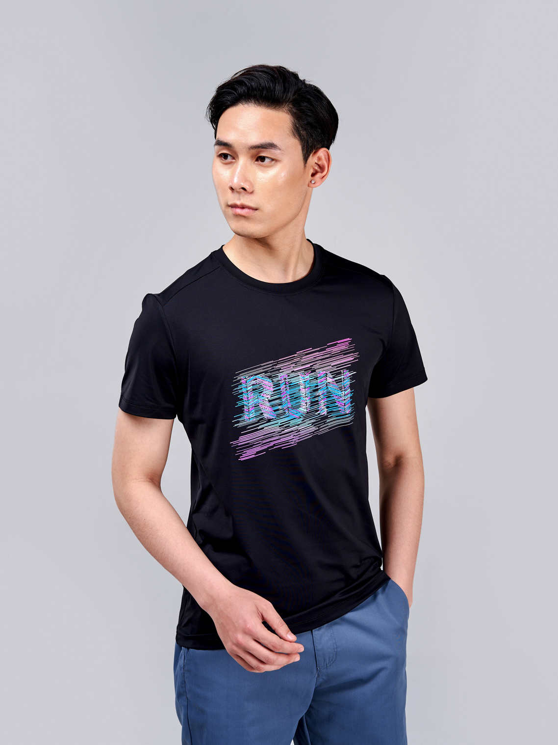 ao-t-shirt-nam-nang-dong-in-chu-run
