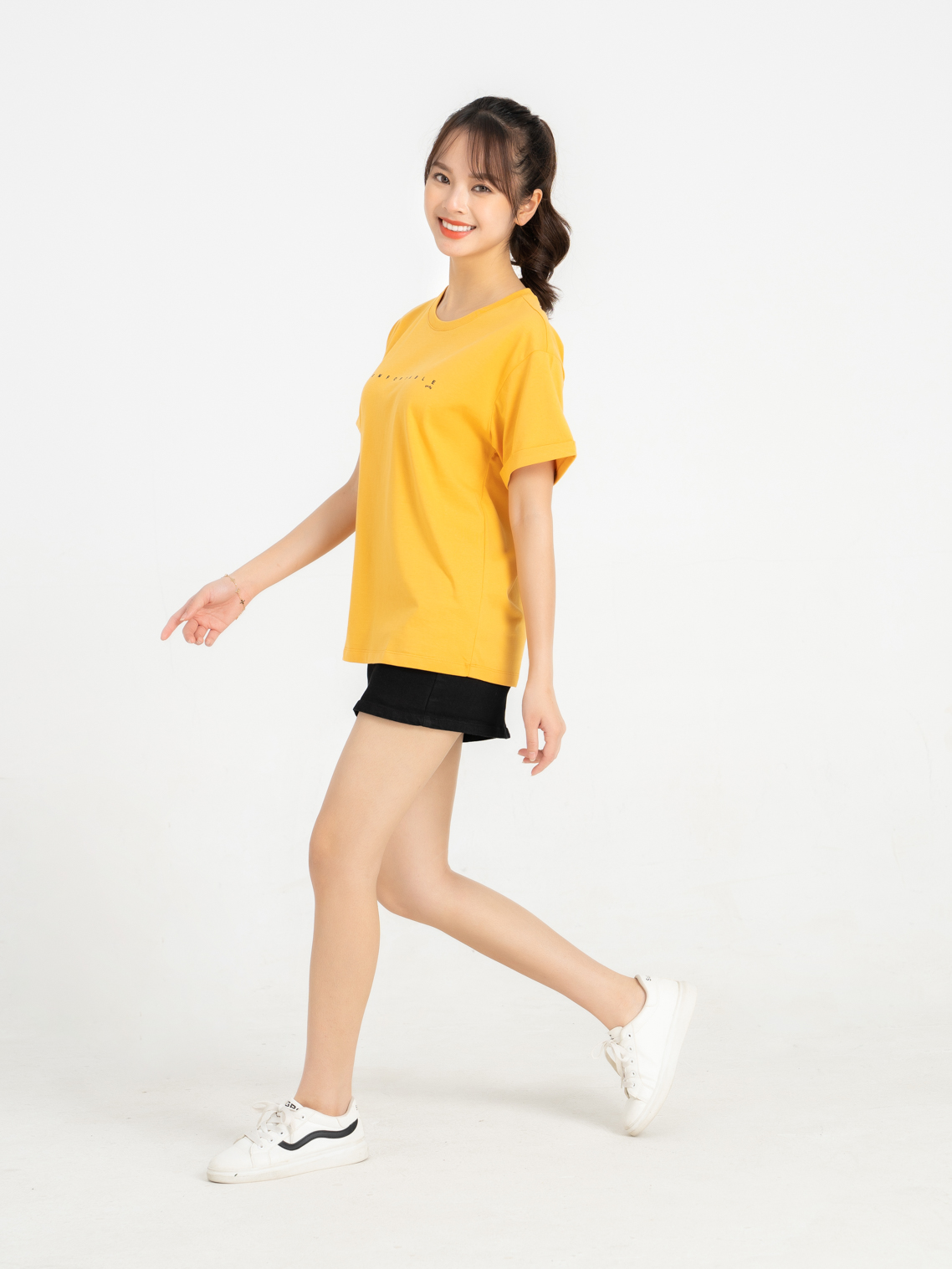 Áo Thun Nữ Form Rộng In Chữ Comfortable