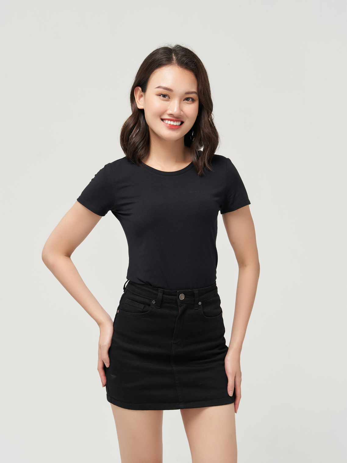 ao-phong-nu-vissco-dang-om-sieu-co-gian