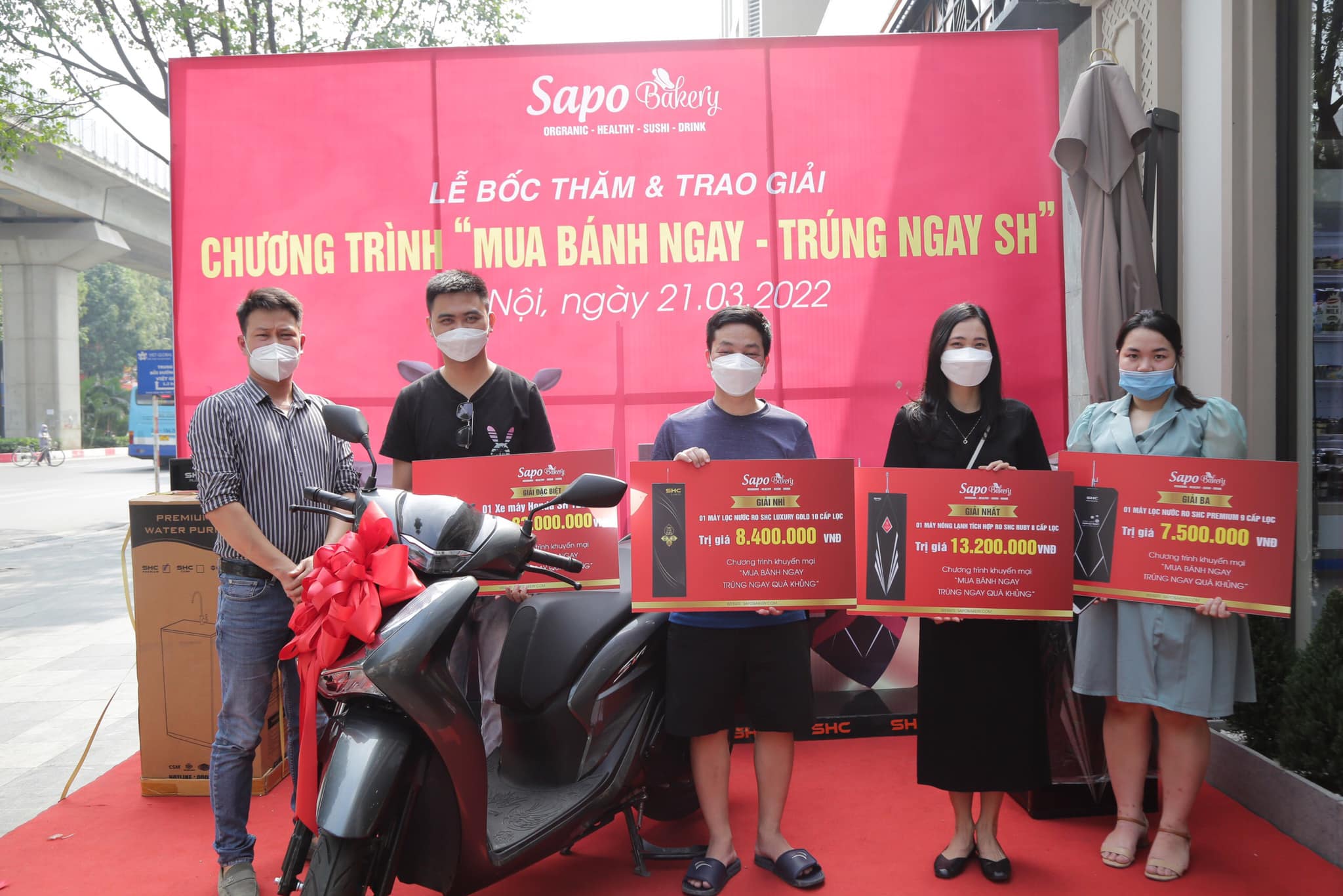 SAPO Bakery|TRAO THƯỞNG khách hàng MAY MẮN trong chương trình Bốc thăm trúng thưởng 