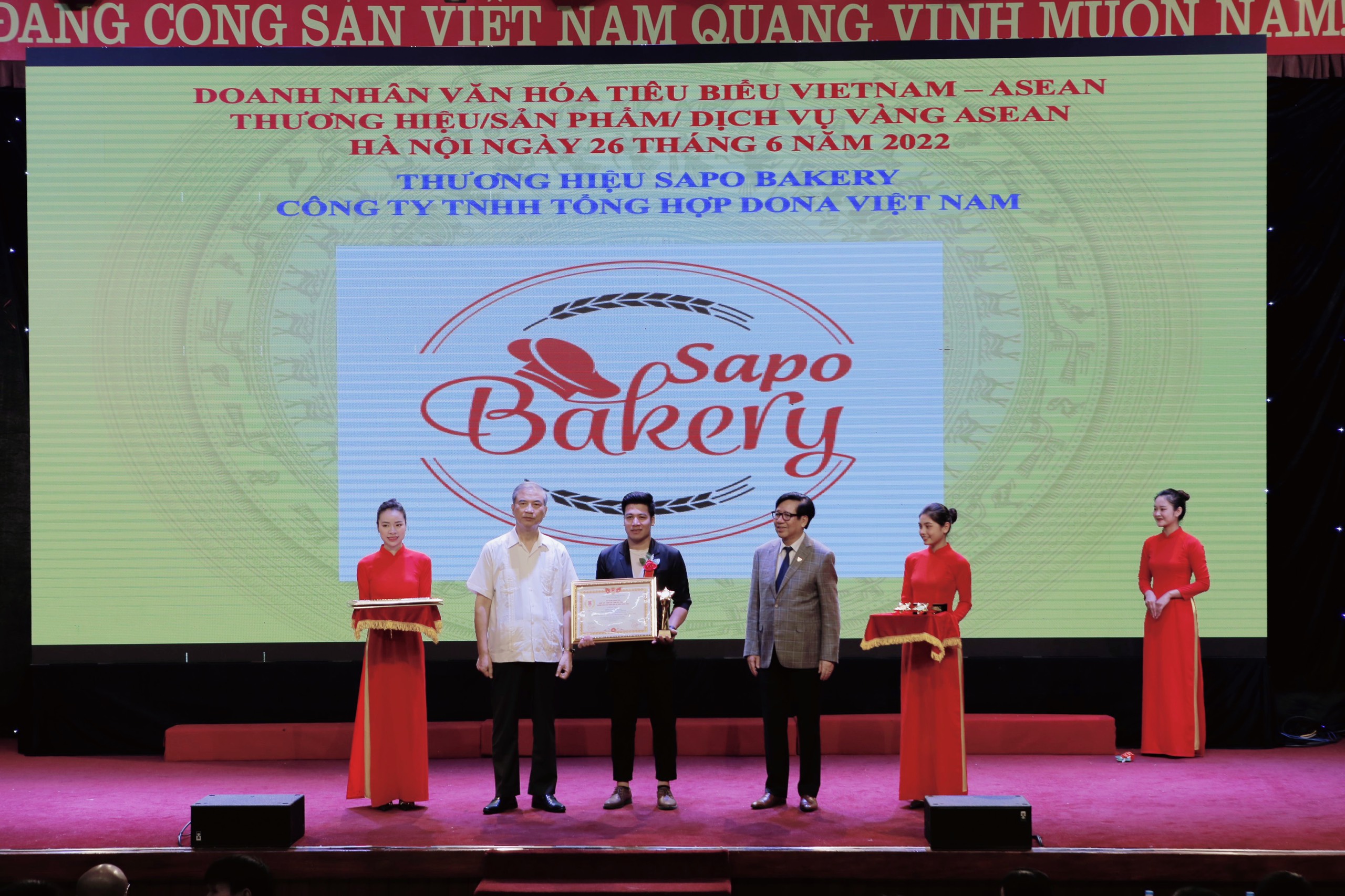Thương hiêu SAPO BAKERY - vinh dự được bình chọn vào Top 10 Thương hiệu, sản phẩm, dịch vụ vàng ASEAN năm 2022