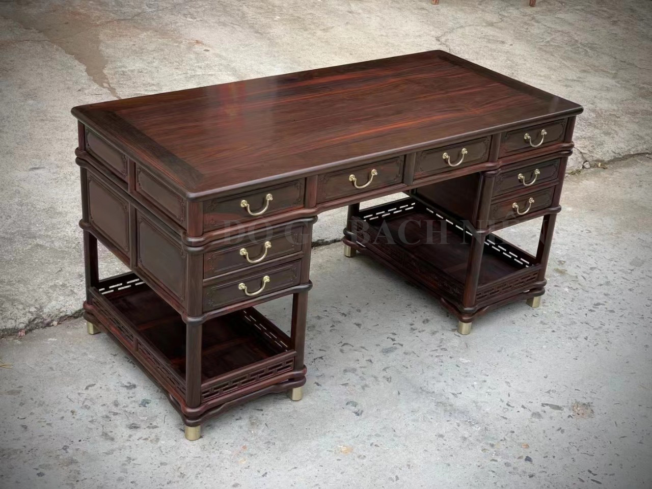 Bàn làm việc Á Đông 01