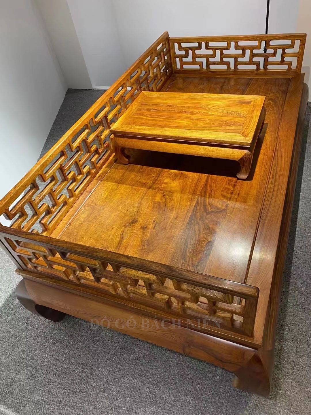 Sập Á Đông M09