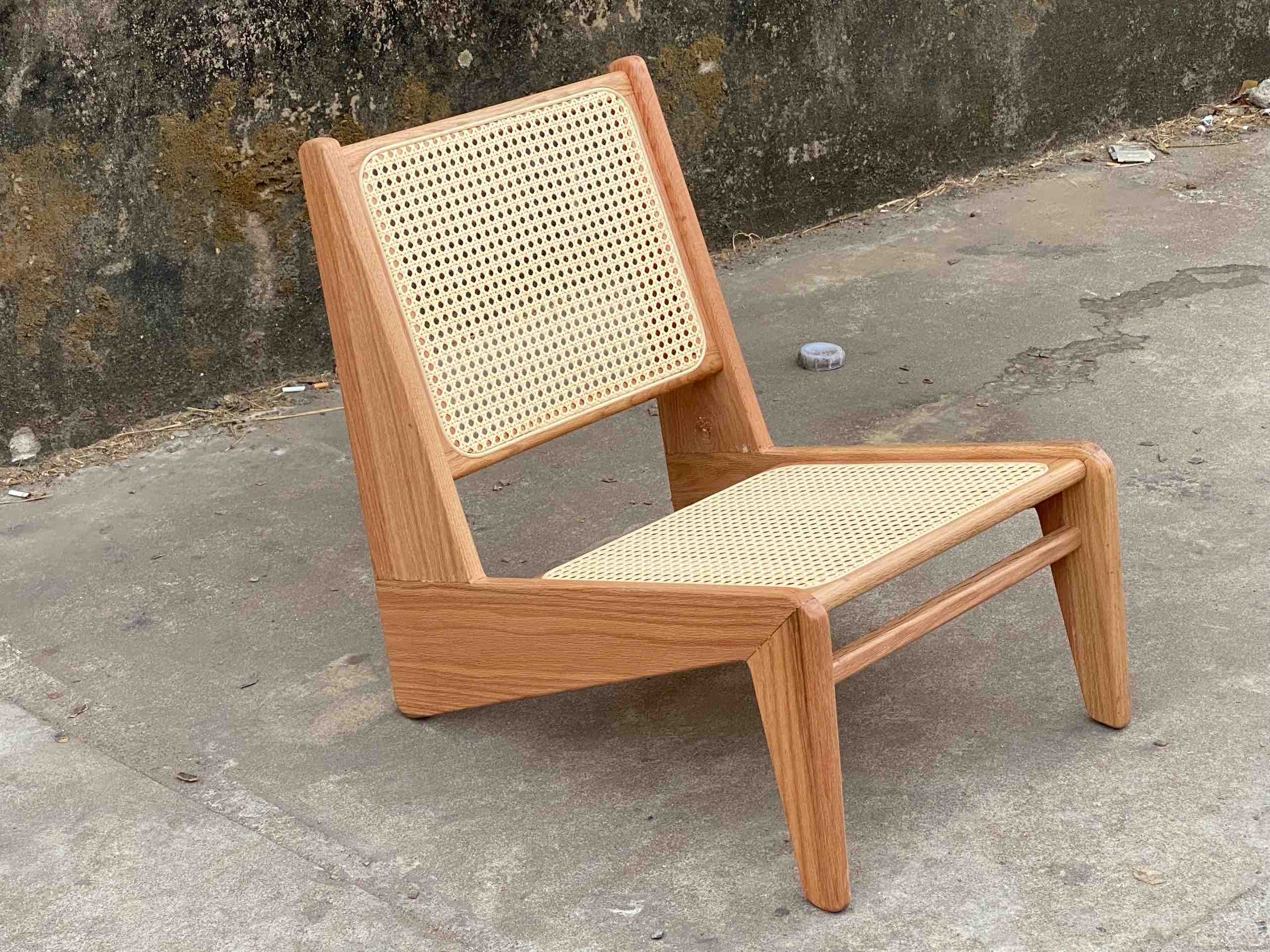 Ghế Gỗ Kangaroo Đan Mây Nhựa GDM13