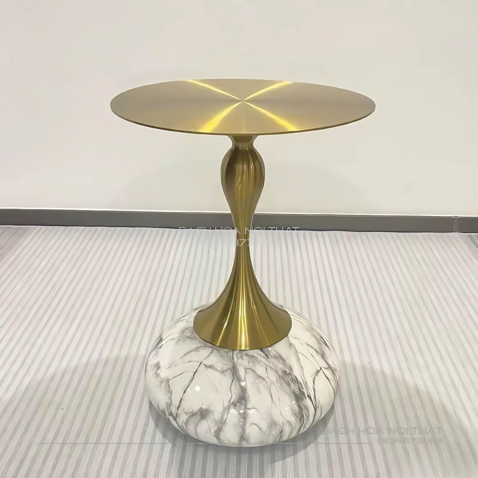 Bàn Trà Mặt Tròn Không Xoay – BT300