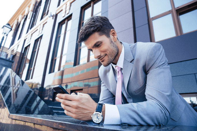 Thói quen cúi đầu (smartphone, PC)
