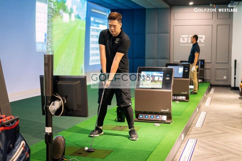 Tư thế cầm gậy golf