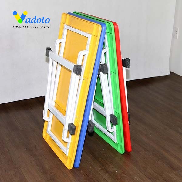 Bàn Nhựa Mầm Non Chân Sắt Gập