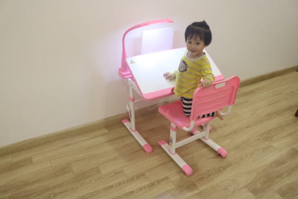 Bàn Ghế Chống Cận Dành Cho Bạn Nữ Chất Lượng Cao VDTA7 PLUS