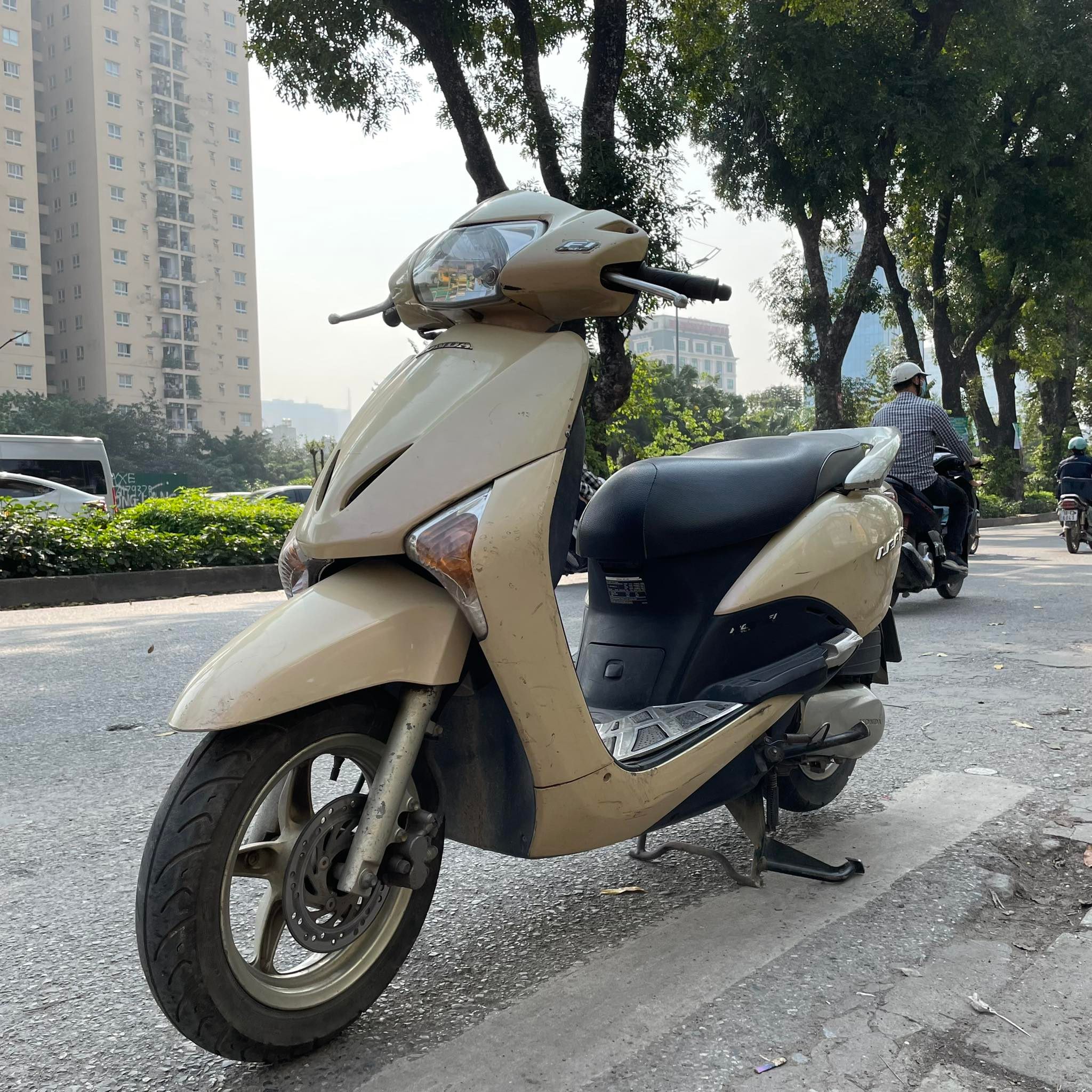 Phuộc đi êm cho Honda Lead 110 đời đầu