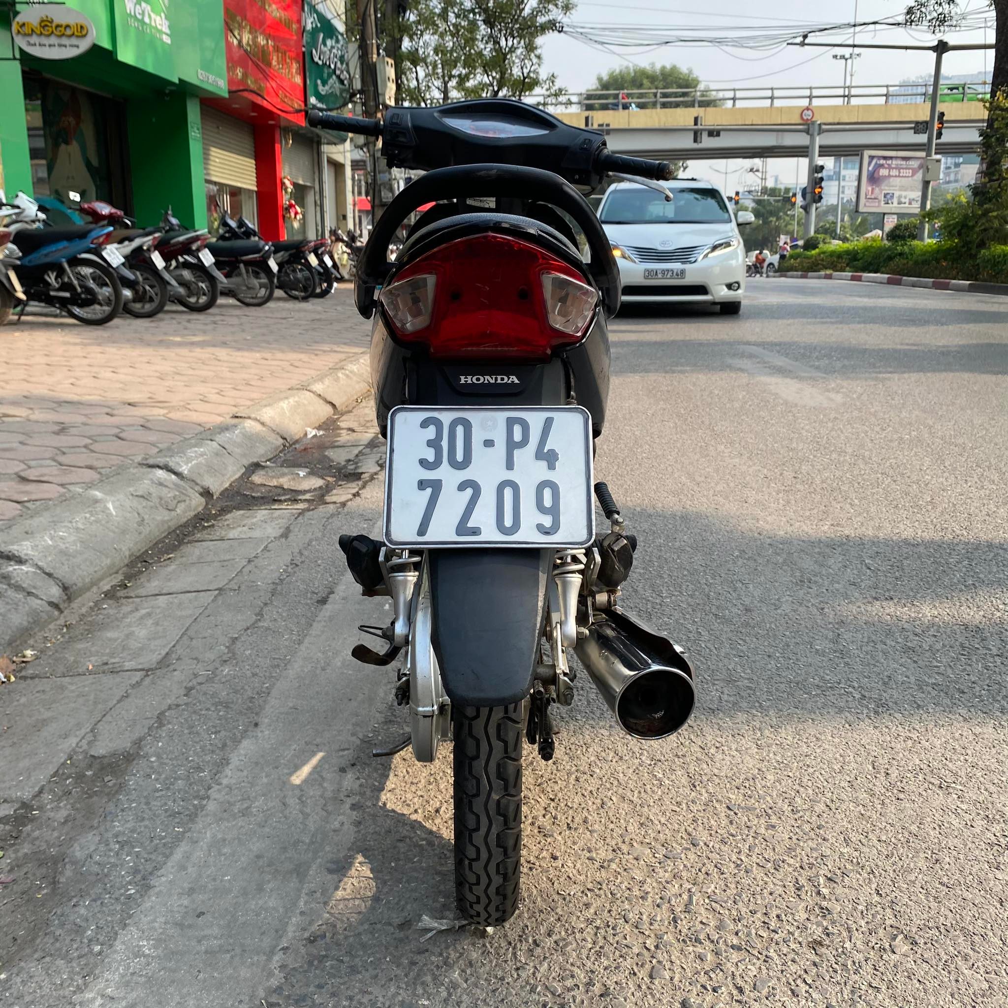 Wave Alpha 100cc mới ra mắt