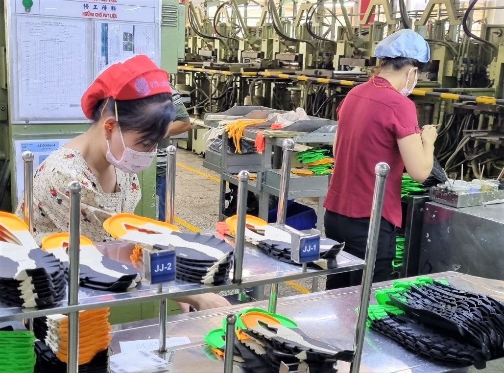 Người lao động lao đao trong làn sóng cắt giảm việc làm