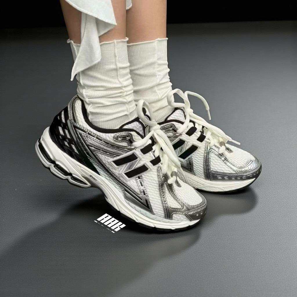 New Balance 1906R ‘Silver Metallic Black’ (M1906RER)