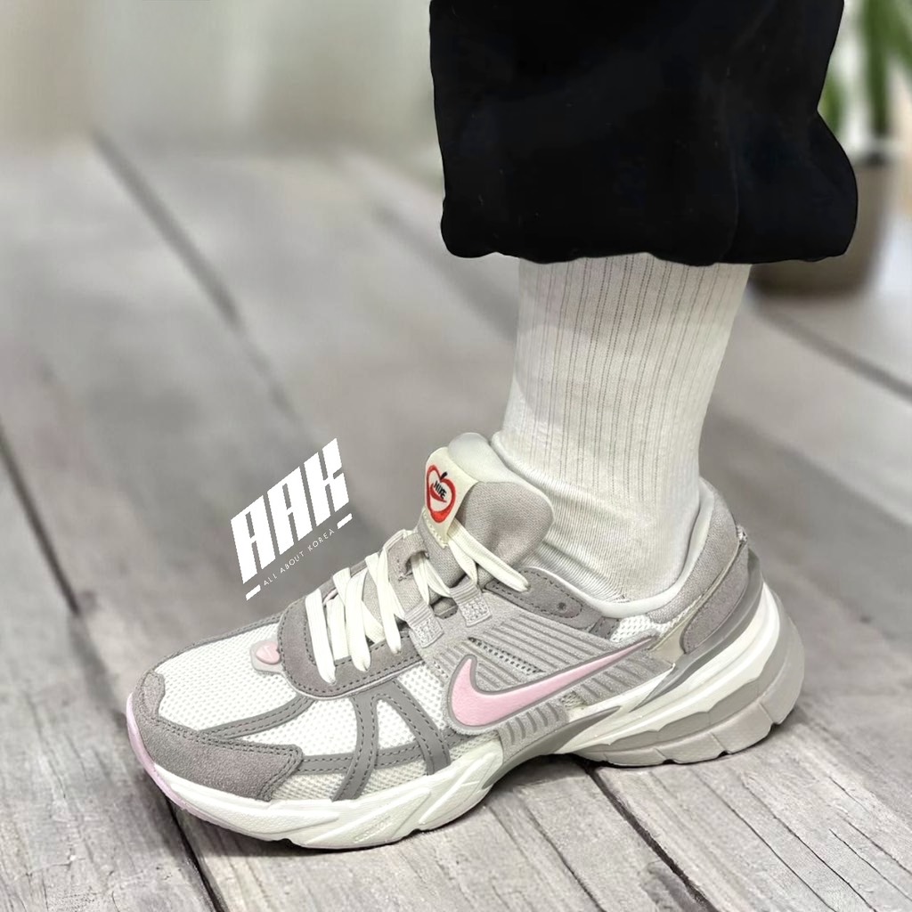 NIKE V2K RUN ‘VALENTINES DAYS ' (HV5997-161)
