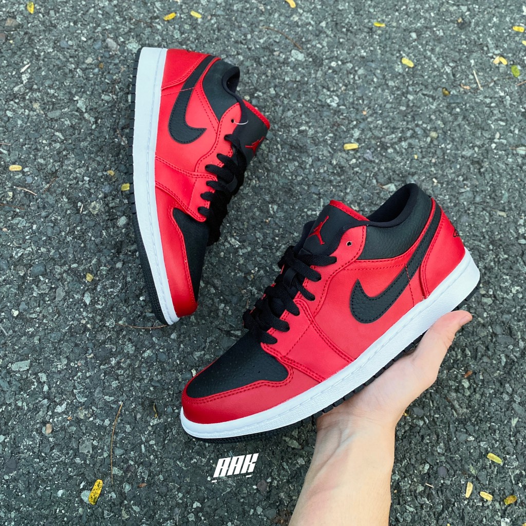 NIKE JORDAN 1 LOW REVERSE BRED PEBBLED SWOOSH - 553558 605