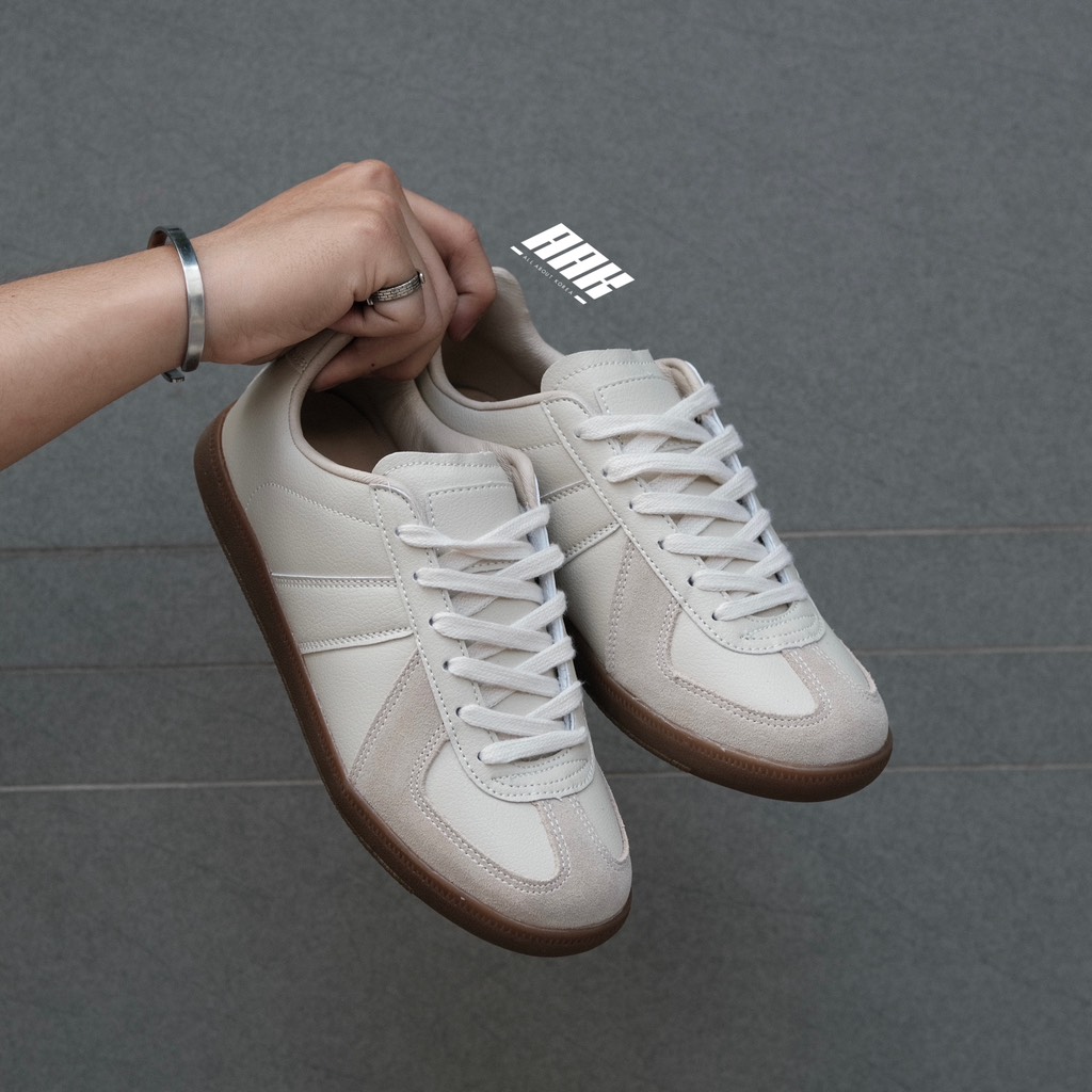 DOMBA GERMANY TRAINER ( BEIGE , ALLWHITE)