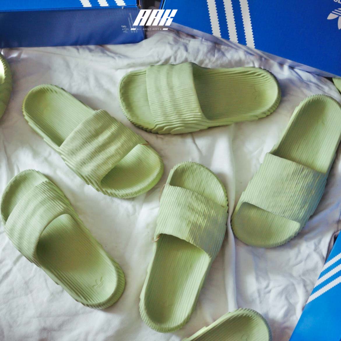 ADIDAS ADILETTE 22 'Magic Lime' - GX6946