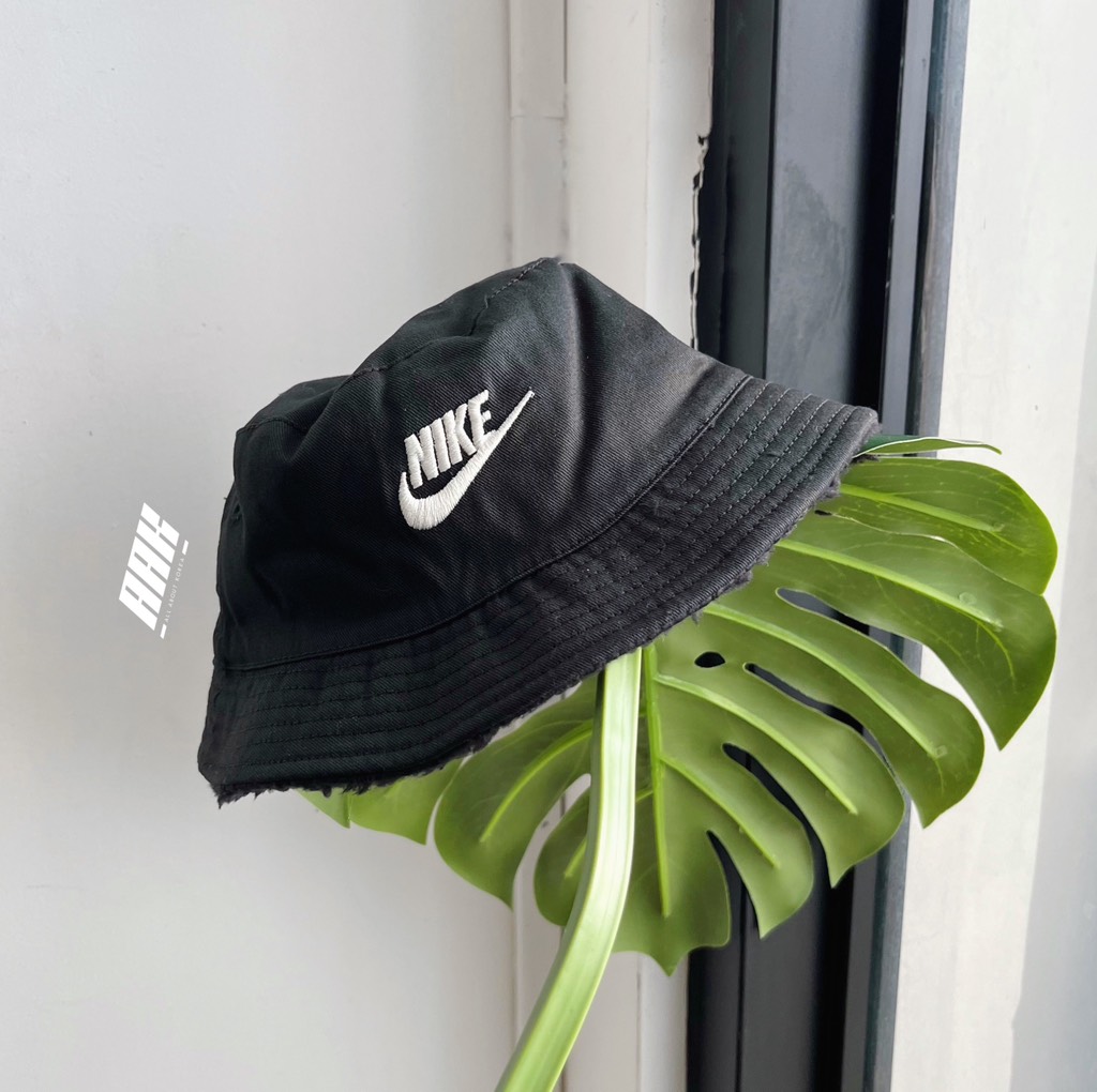 NIKE NSW BUCKET FUR/CANVAS HAT (FD4951-010)