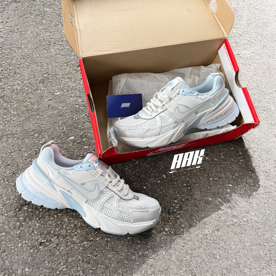 NIKE V2K RUN ‘PLATINUM TINT WHITE' (FD0736 009)